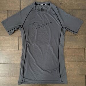 Nike Pro Dri-FIT Athletic Fit Raglan Sleeve Gray T-Shirt Men's M